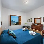 Casa Chiaramarina Apartment