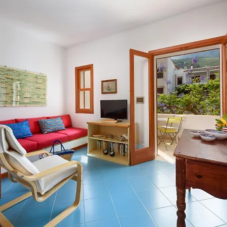 Casa Chiaramarina * Macari