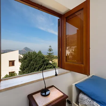Casa Chiaramarina Apartment Macari