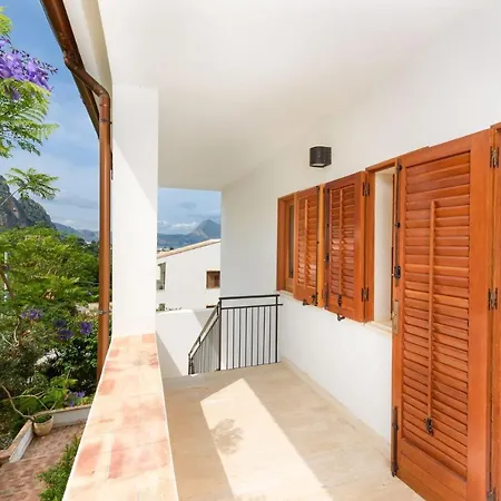 Casa Chiaramarina * Macari