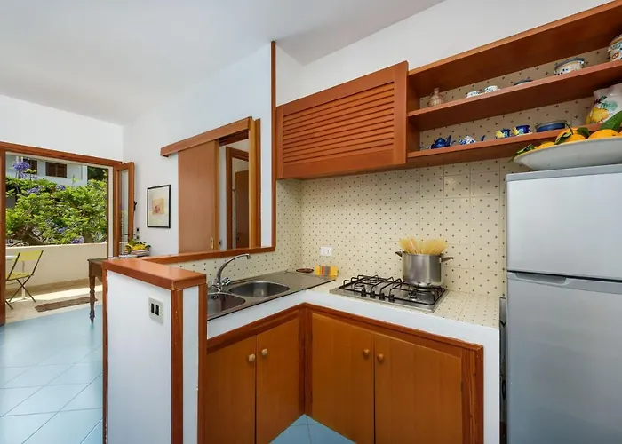 Casa Chiaramarina Apartment *