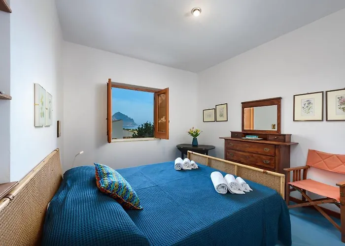 Casa Chiaramarina Apartment